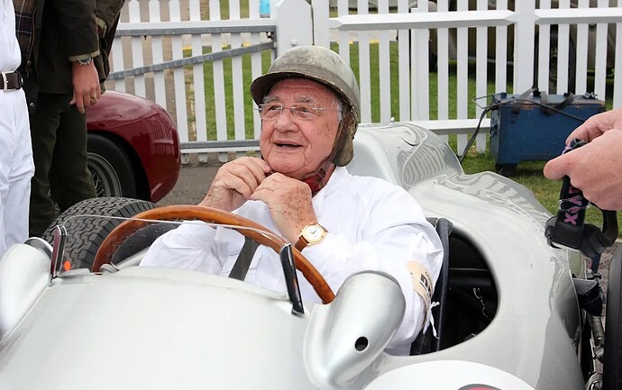 17679910615191982523396176551643