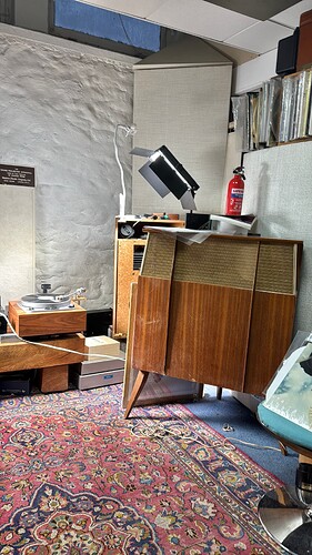 577E55A8-321A-4D0E-B371-2C64360E8D0B_1_201_a