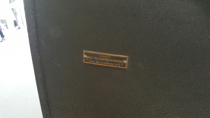 152594102266338207327