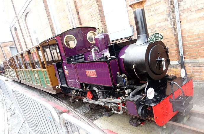 The Greatest Gathering 2025 - 'Anne' the purple narrow-gauge engine