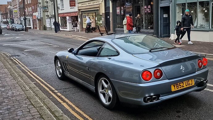 VideoCapture_20231203-202800